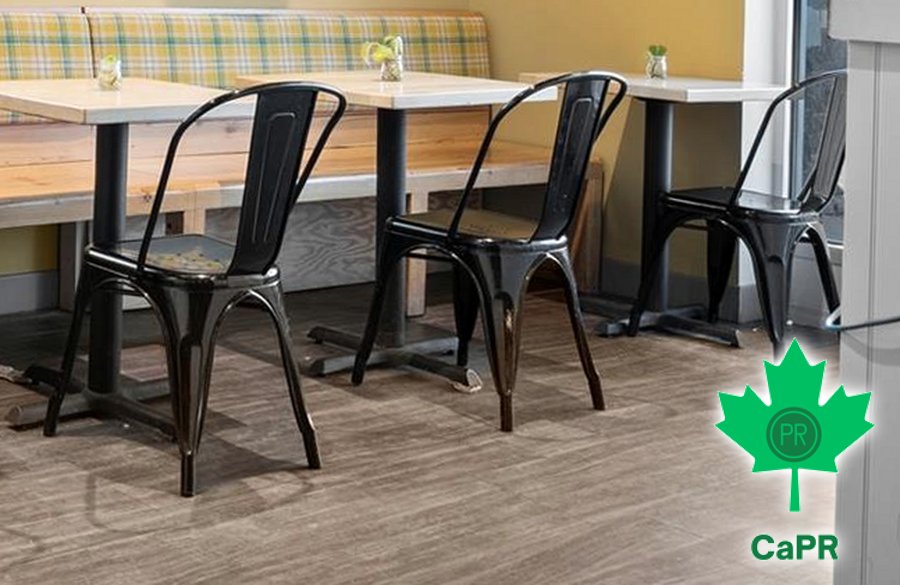 Một góc bàn ghế ấm cúng cho khách