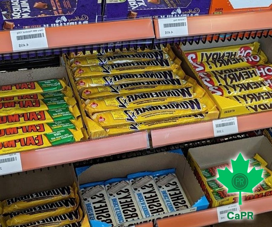 Một góc kệ chocolate
